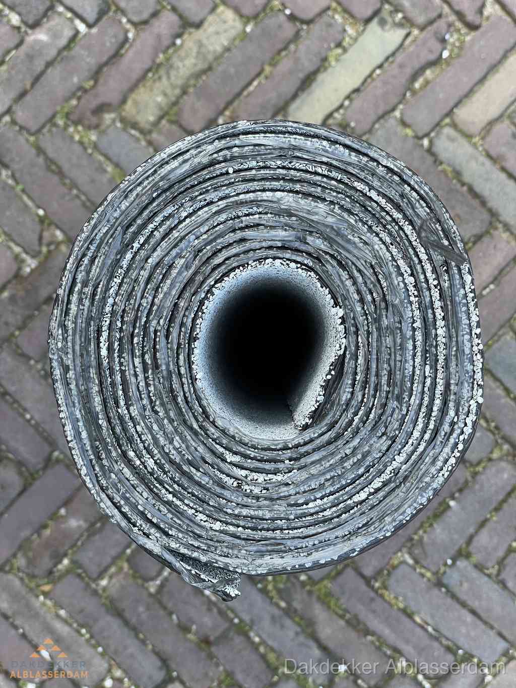 Rol EPDM dakbedekking materiaal voor plat dak in Alblasserdam